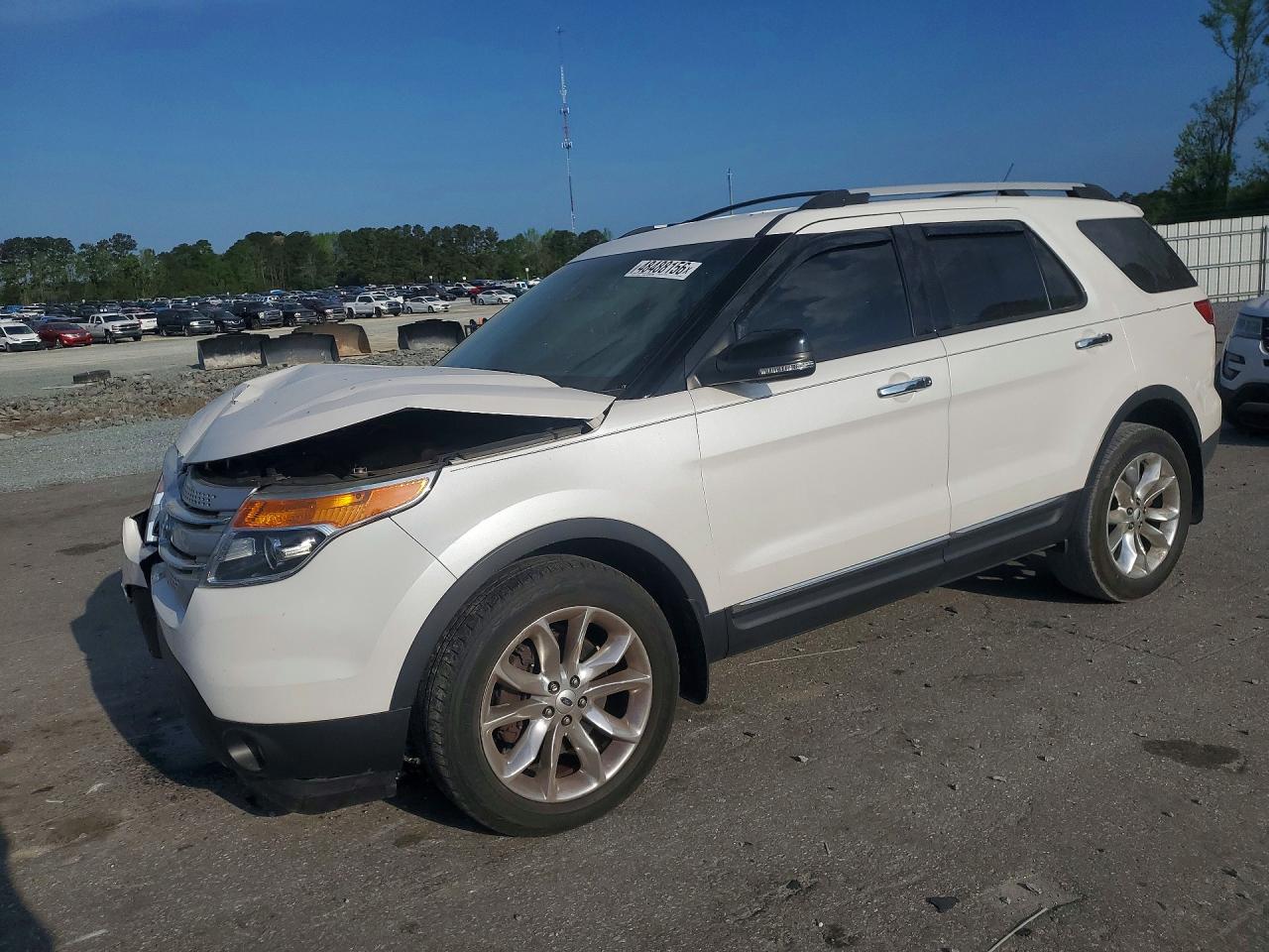 Salvage Ford Explorer Image
