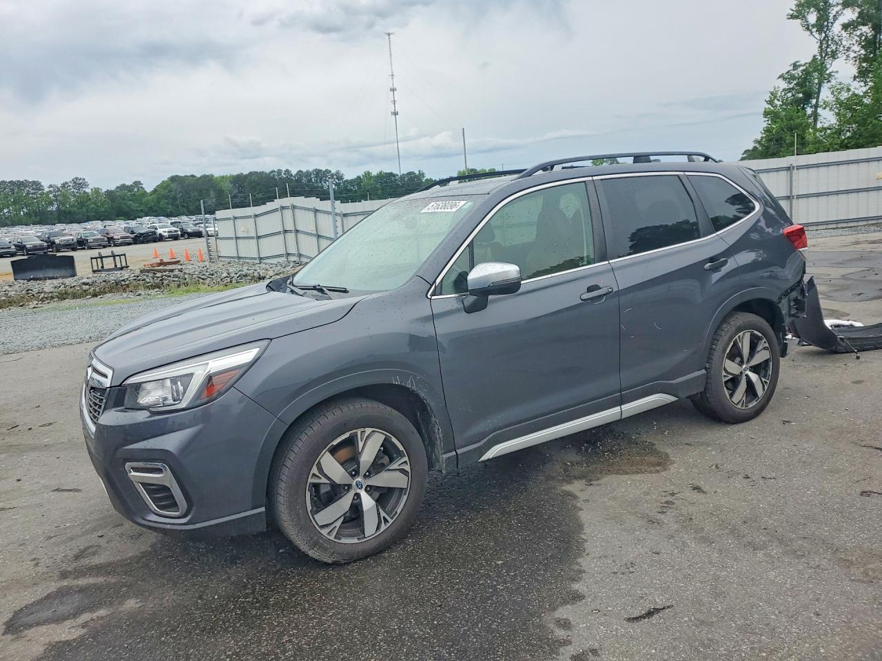 Salvage Subaru Forester Image
