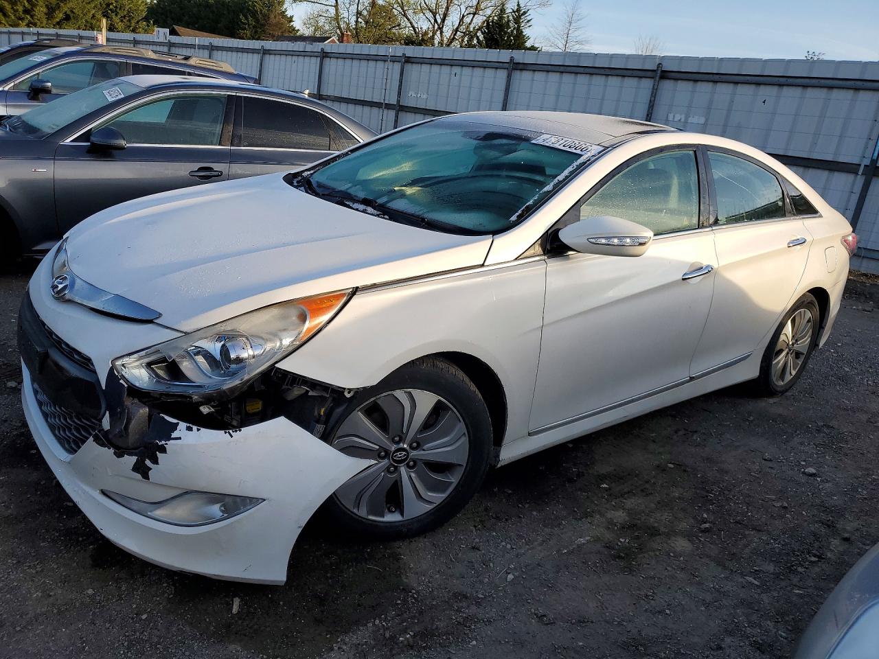 Salvage Hyundai SONATA Image
