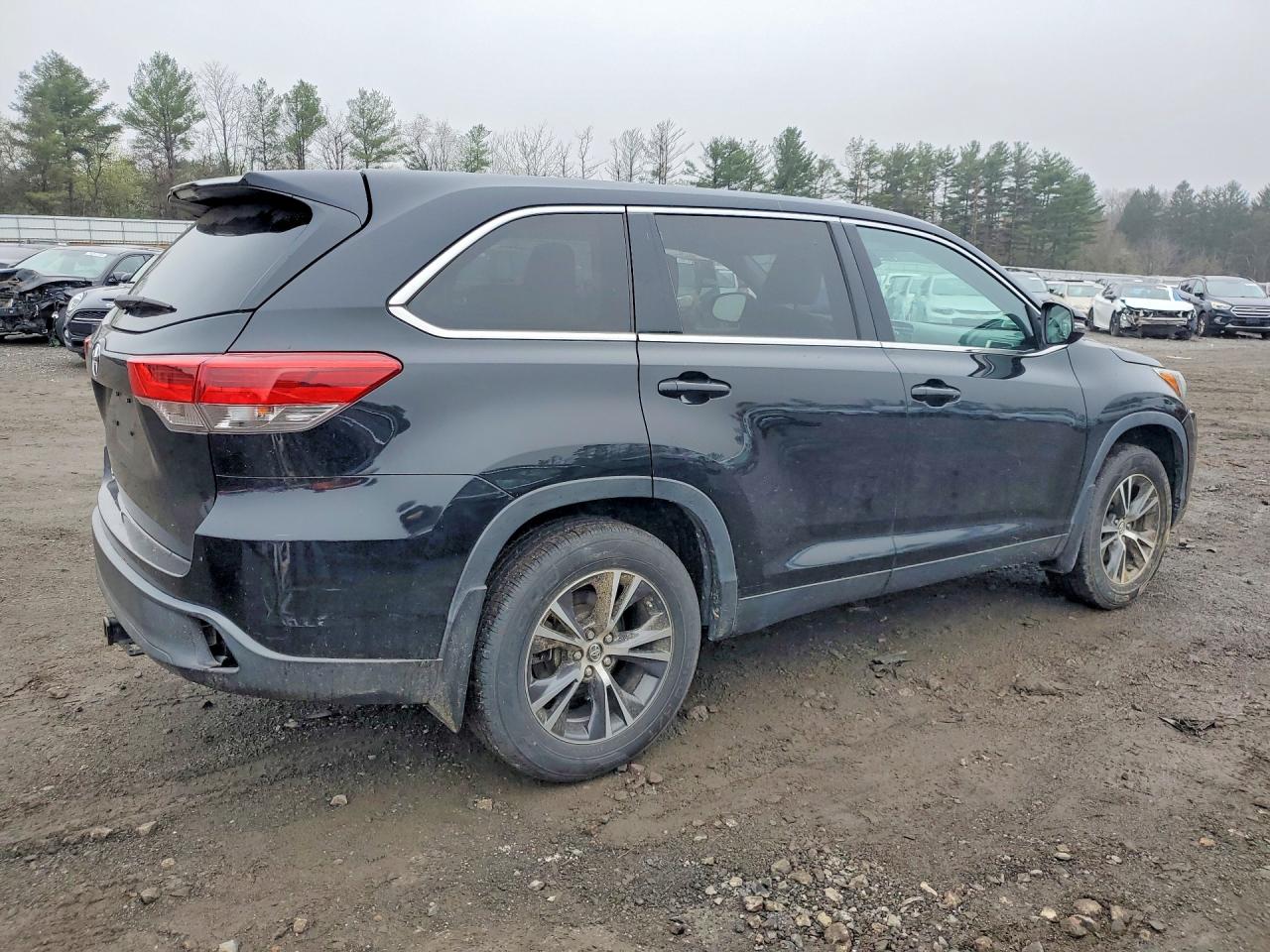 Toyota Highlander Le