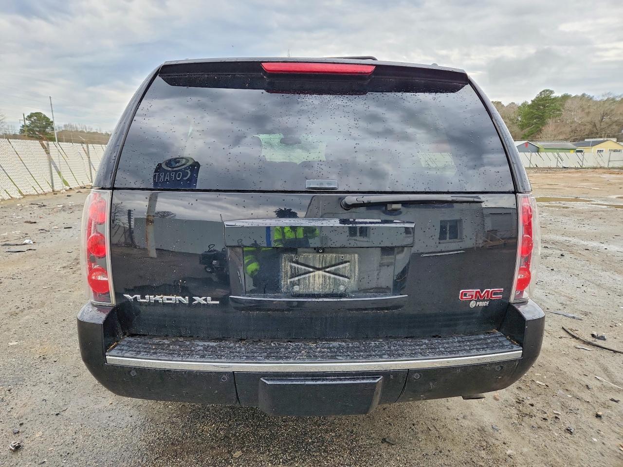GMC Yukon Denali
