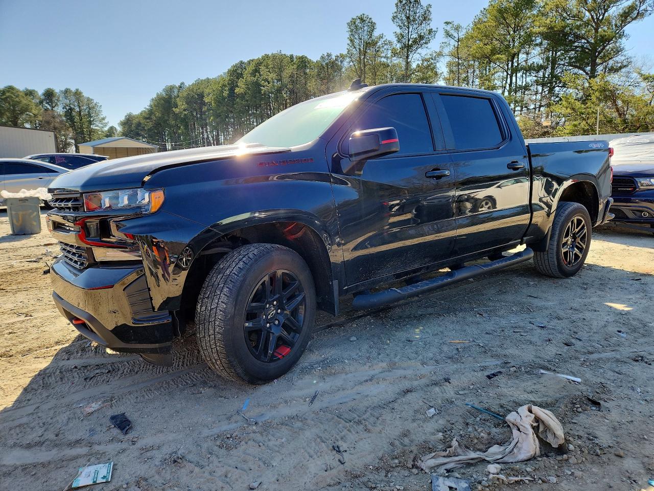Salvage Chevrolet Silverado Image