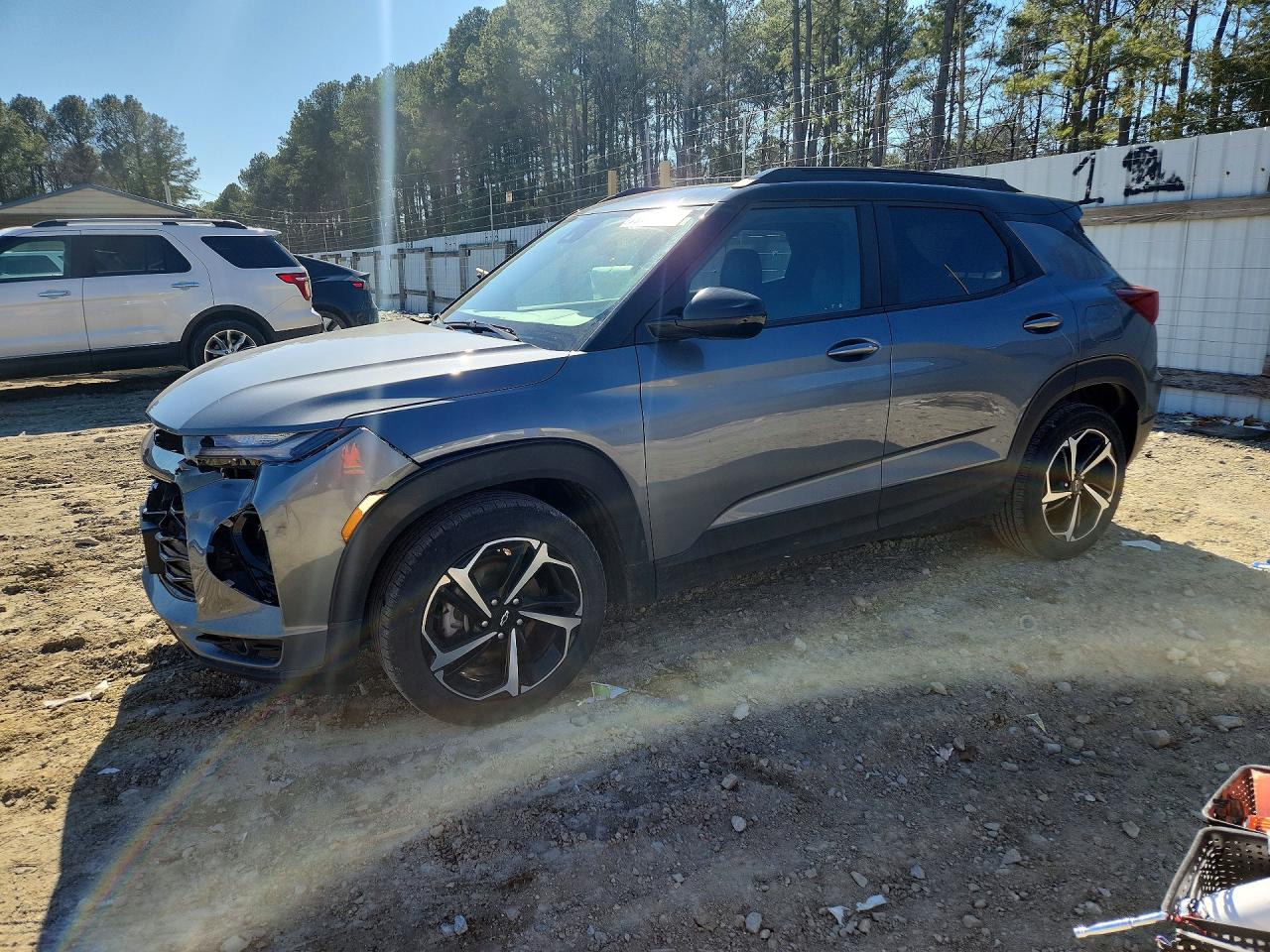 Salvage Chevrolet Trailblazer Image