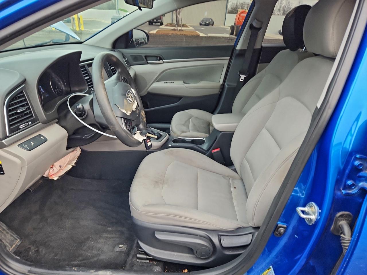 Hyundai ELANTRA Sel