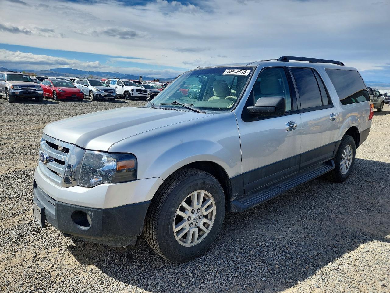 Salvage Ford Expedition Image