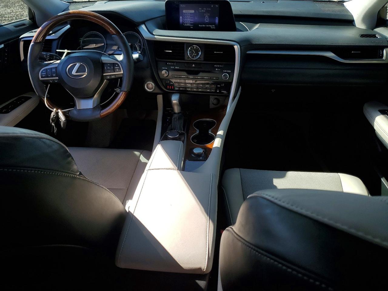 Lexus RX Base