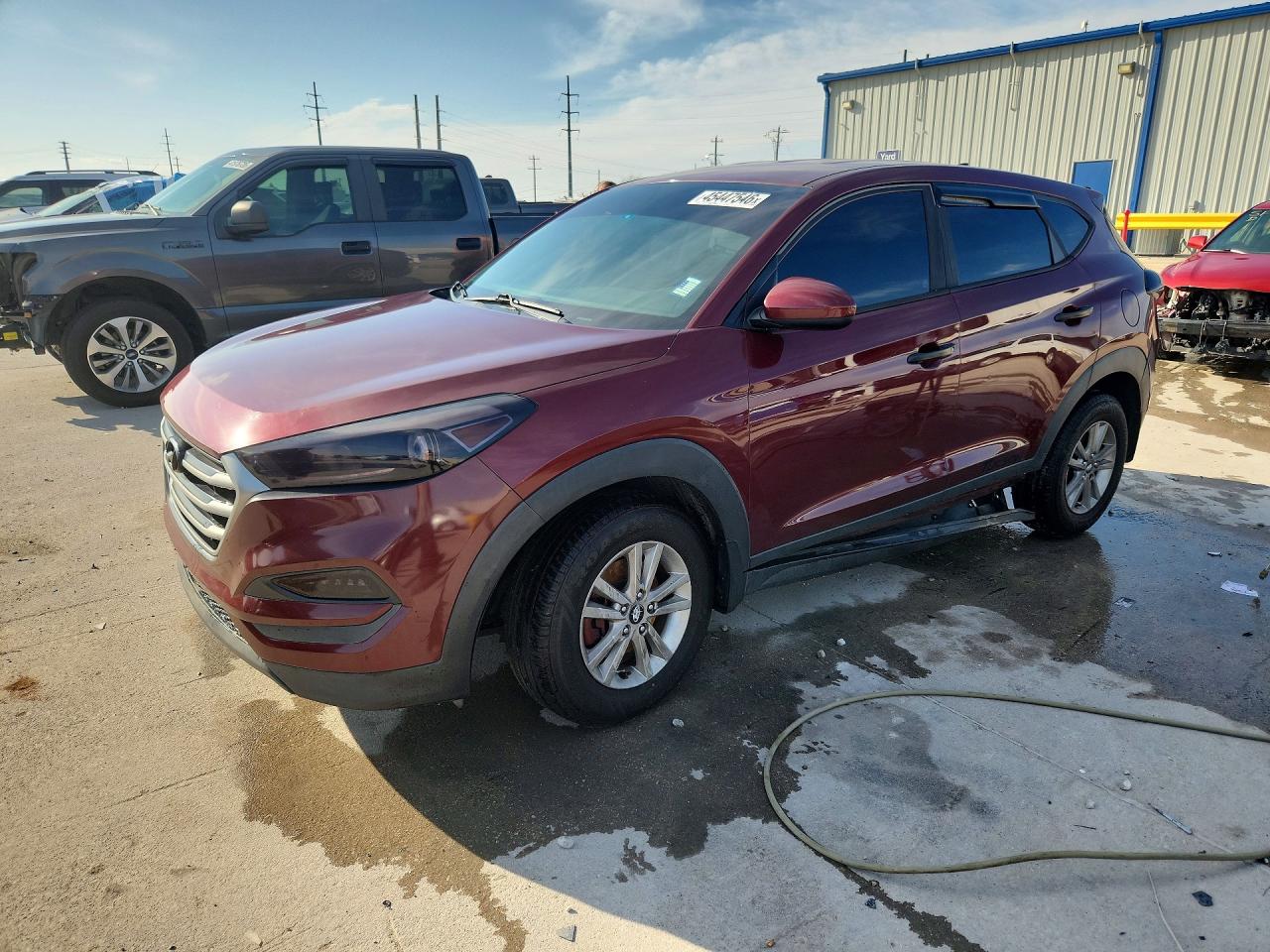 Salvage Hyundai TUCSON Image