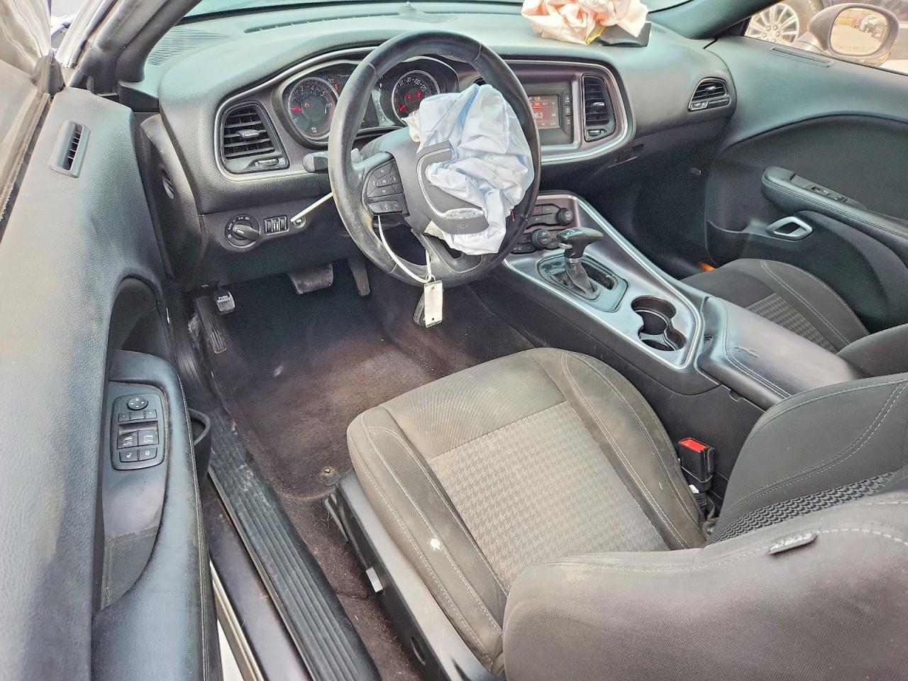 Dodge Challenger Sxt