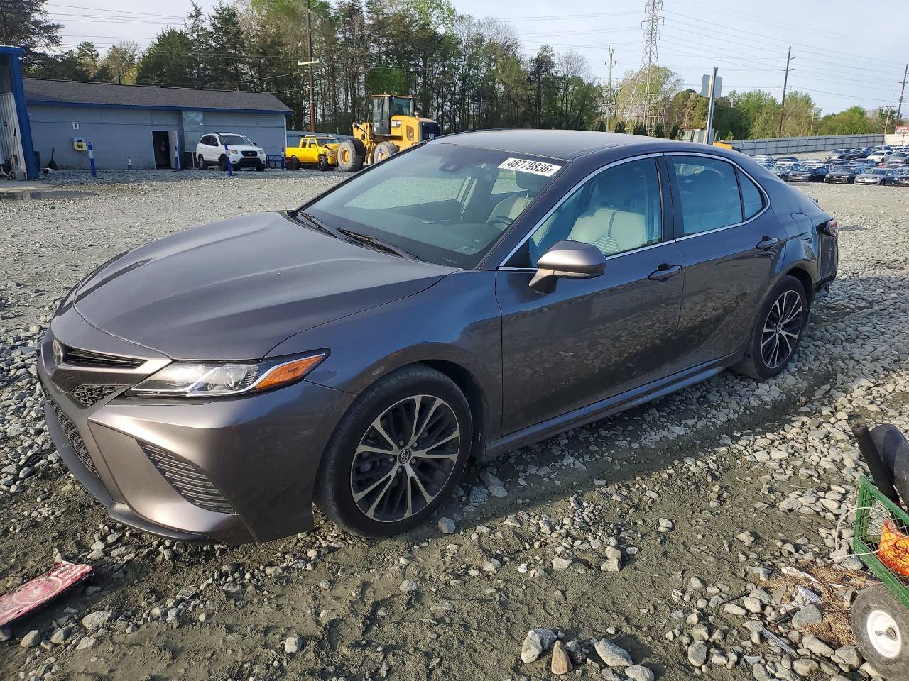 Salvage Toyota Camry Image