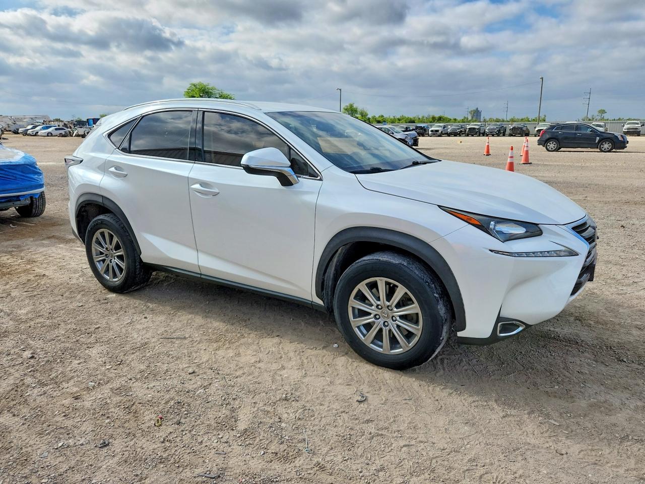 Lexus NX Base