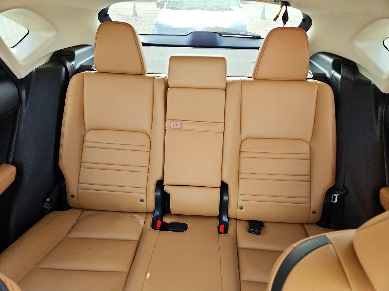 Lexus NX Base