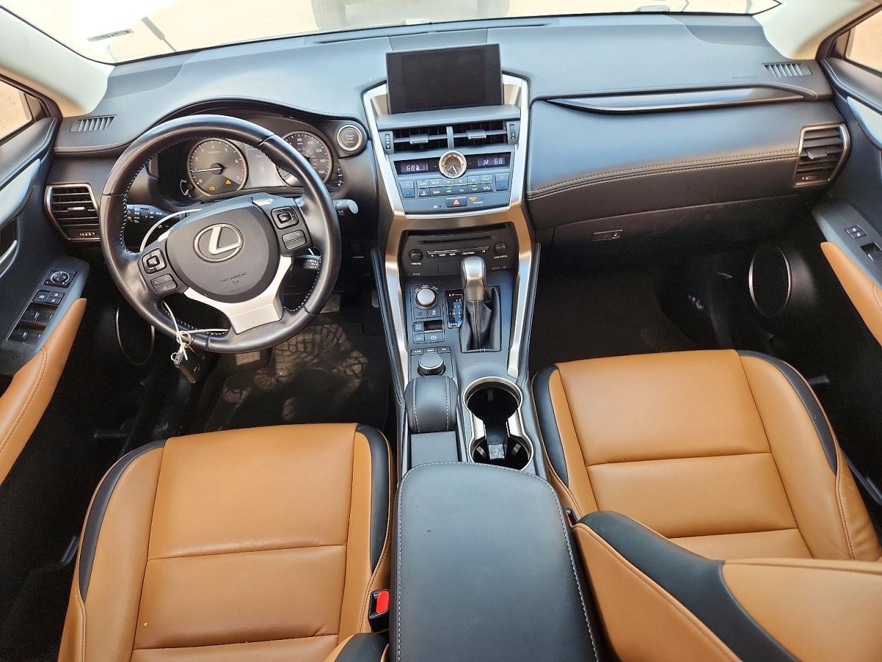 Lexus NX Base