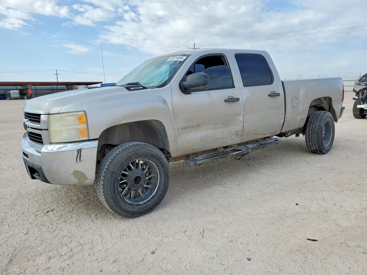 Salvage Chevrolet Silverado Image