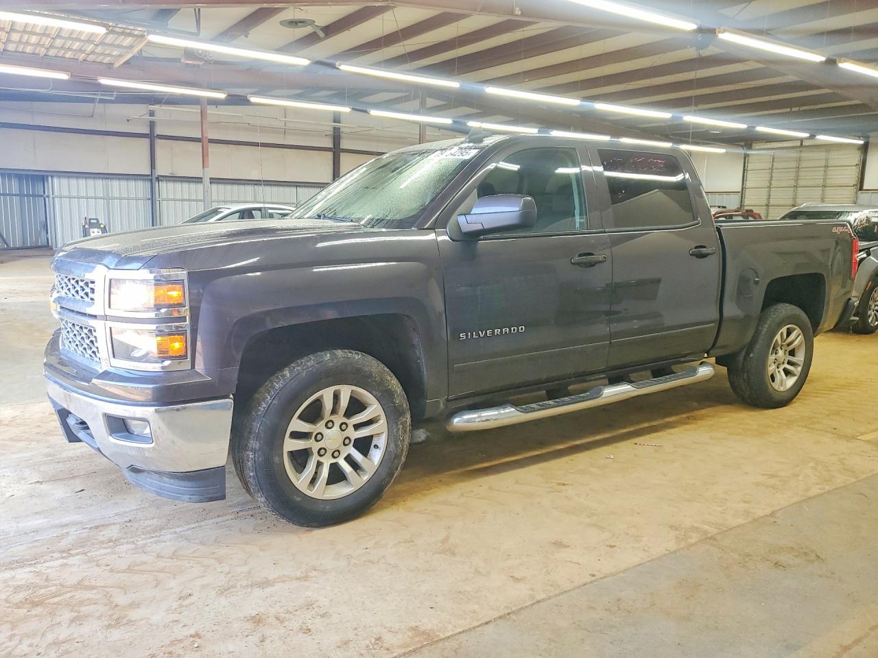 Salvage Chevrolet Silverado Image