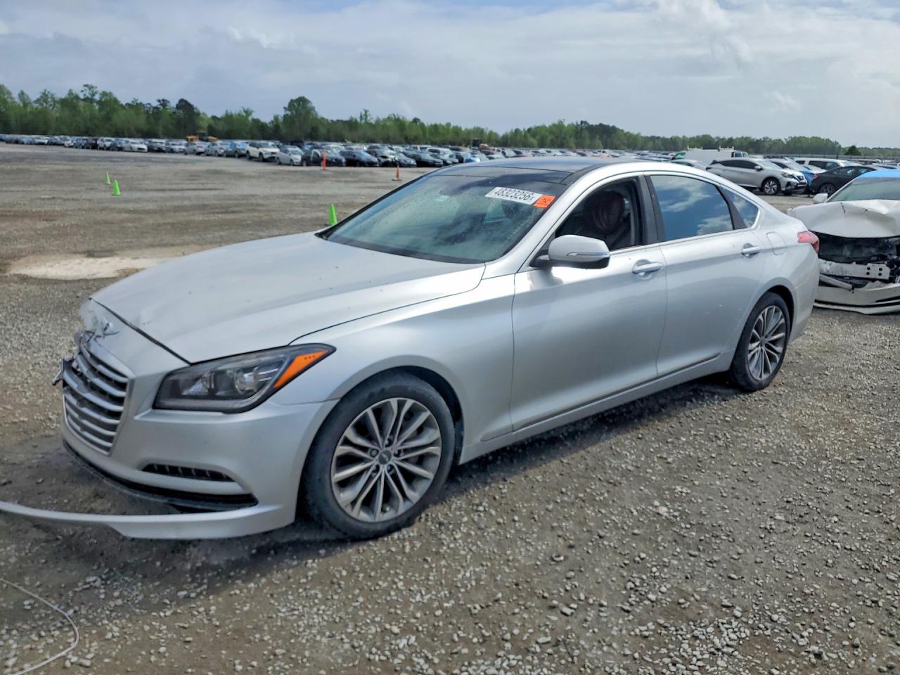 Salvage Hyundai Genesis Image