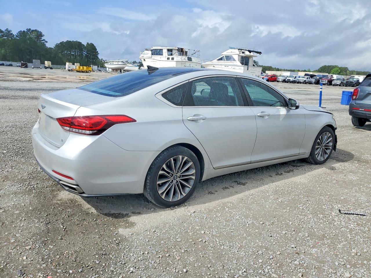 Hyundai Genesis 3.8l