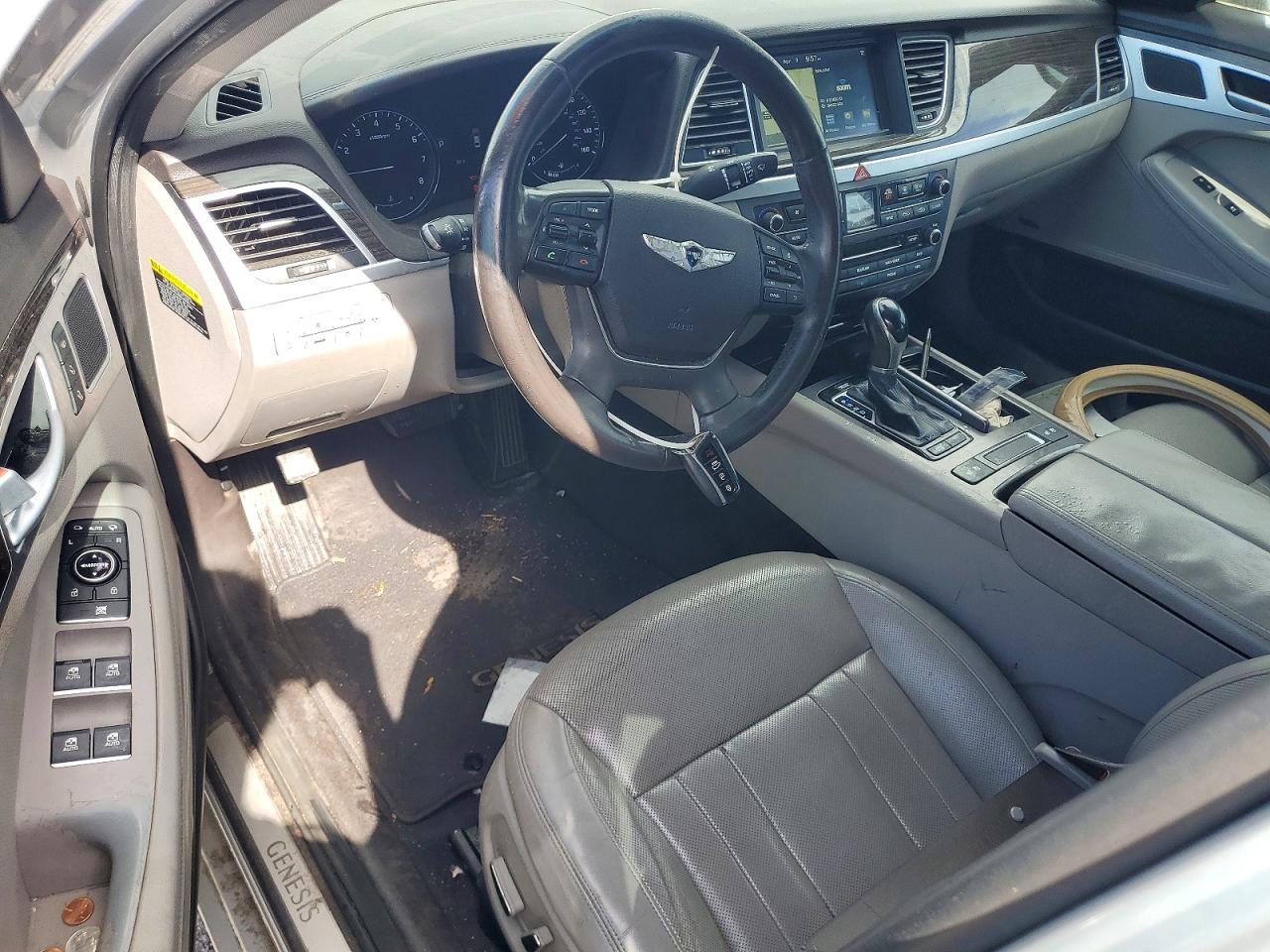 Hyundai Genesis 3.8l