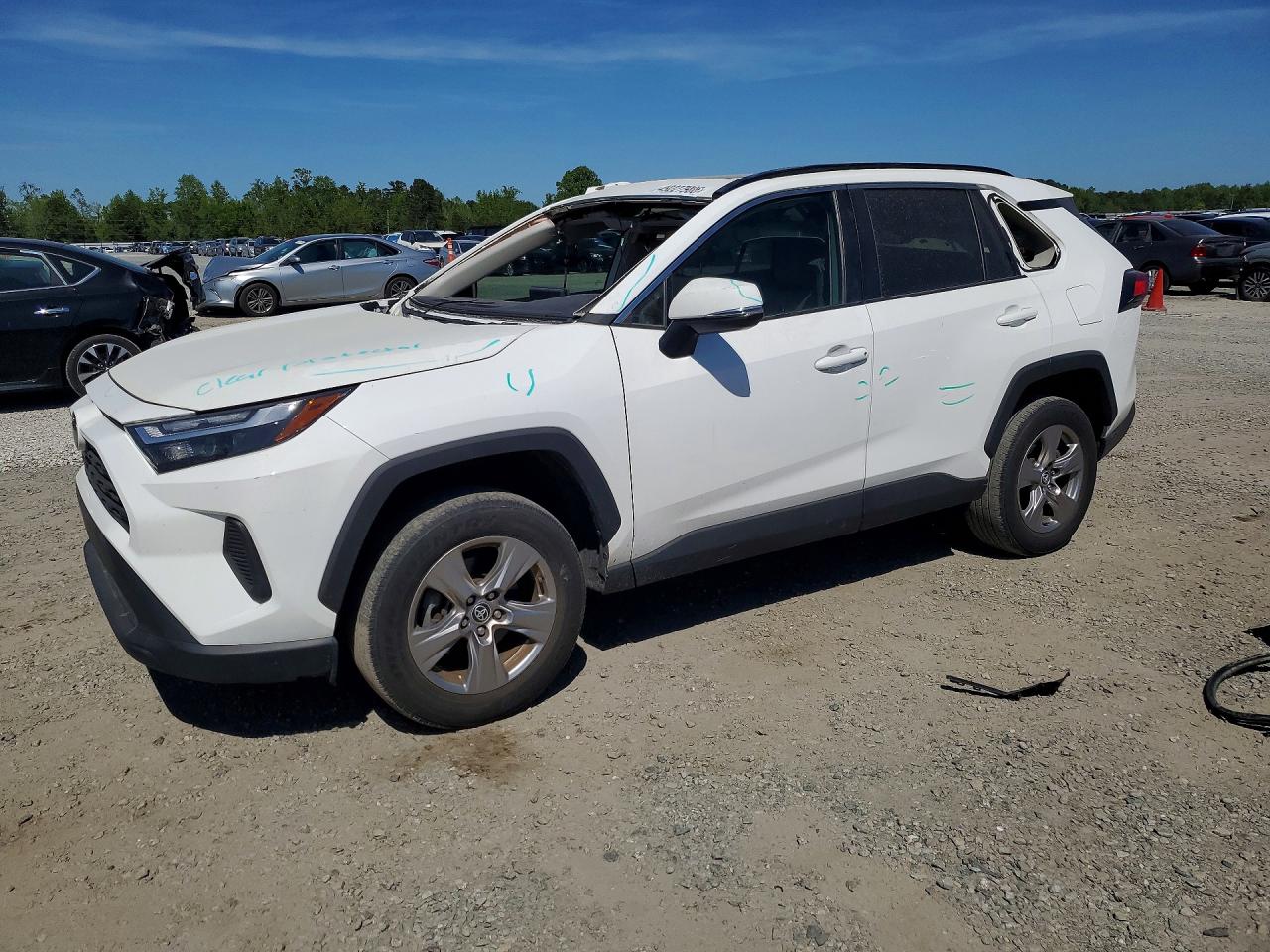 Salvage Toyota RAV4 Image