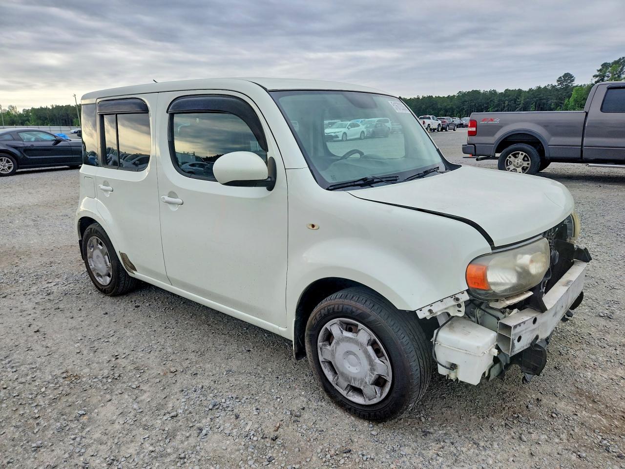 Nissan cube 1.8