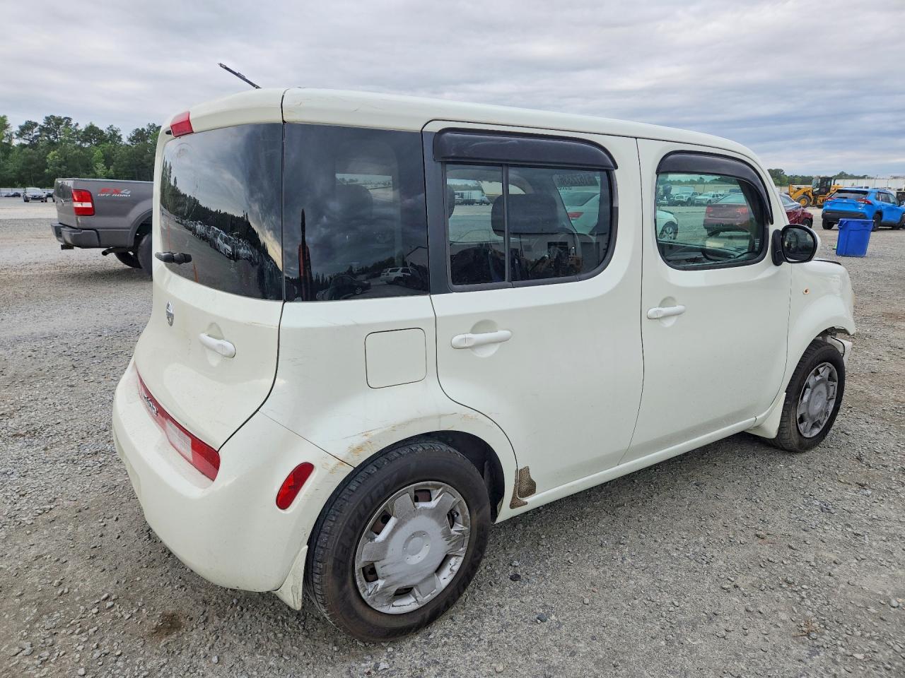 Nissan cube 1.8