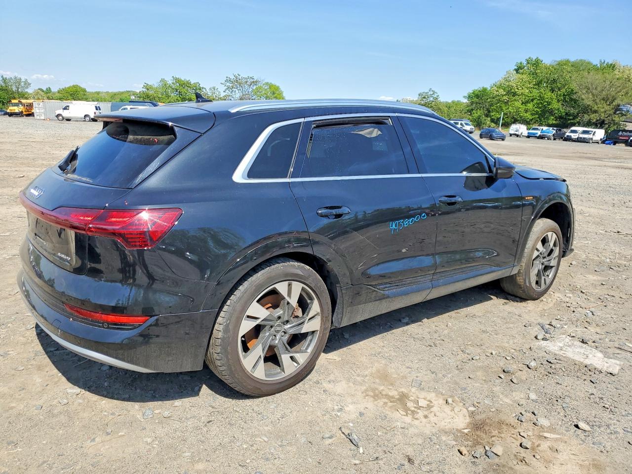 Audi e-tron Premium