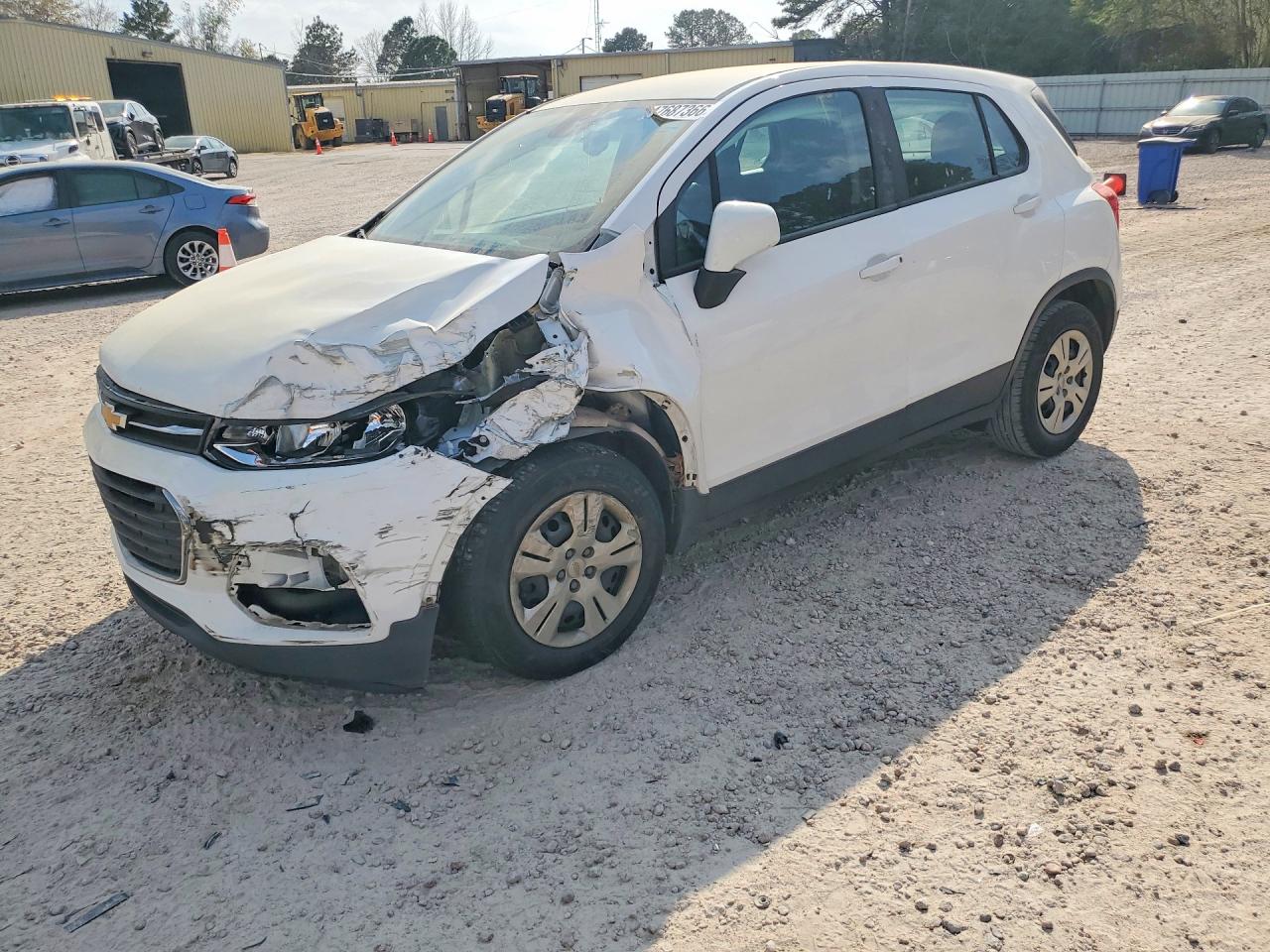Salvage Chevrolet Trax Image