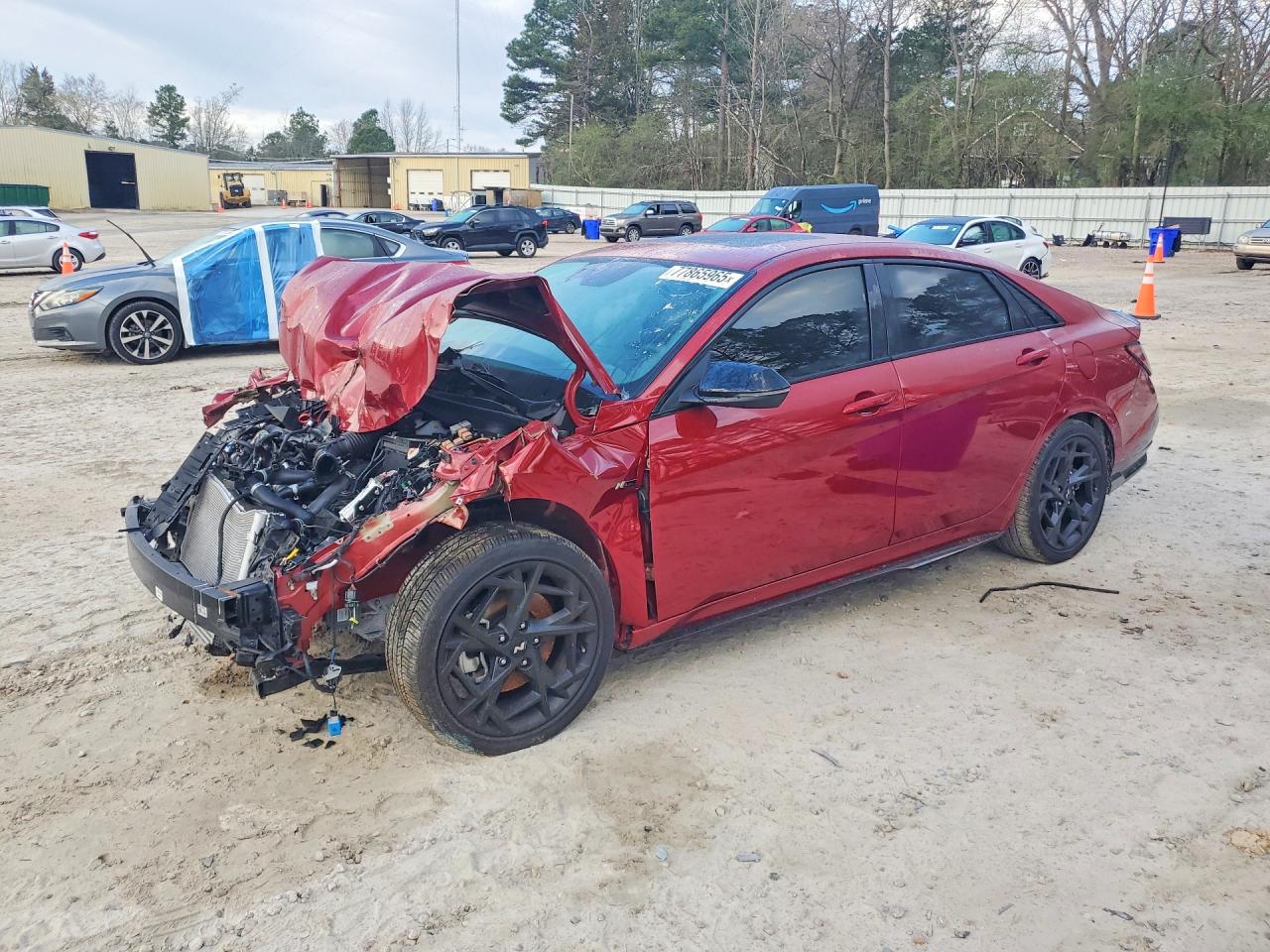 Salvage Hyundai ELANTRA Image