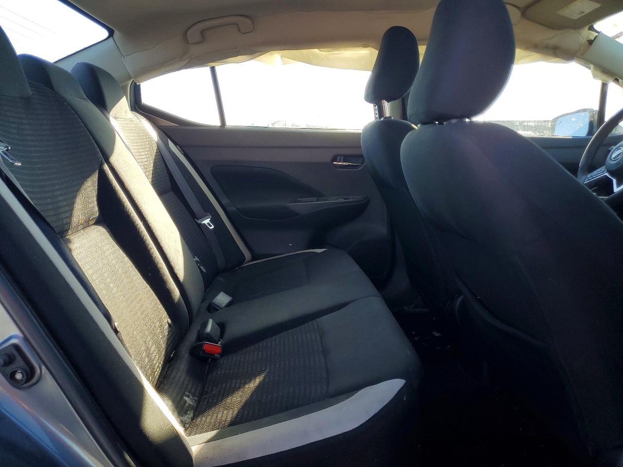 Nissan Versa Sv