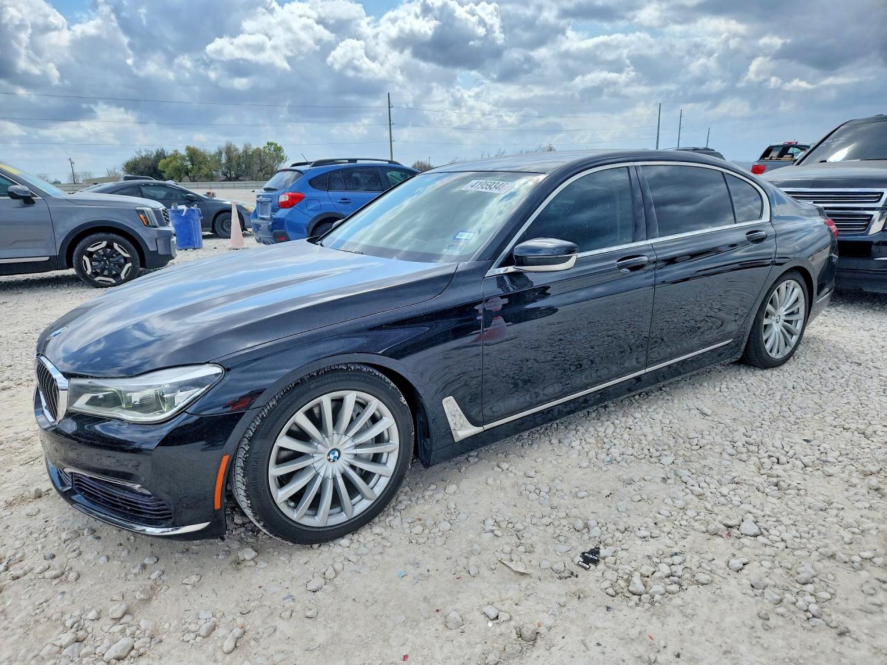 Salvage BMW 7 Series Image