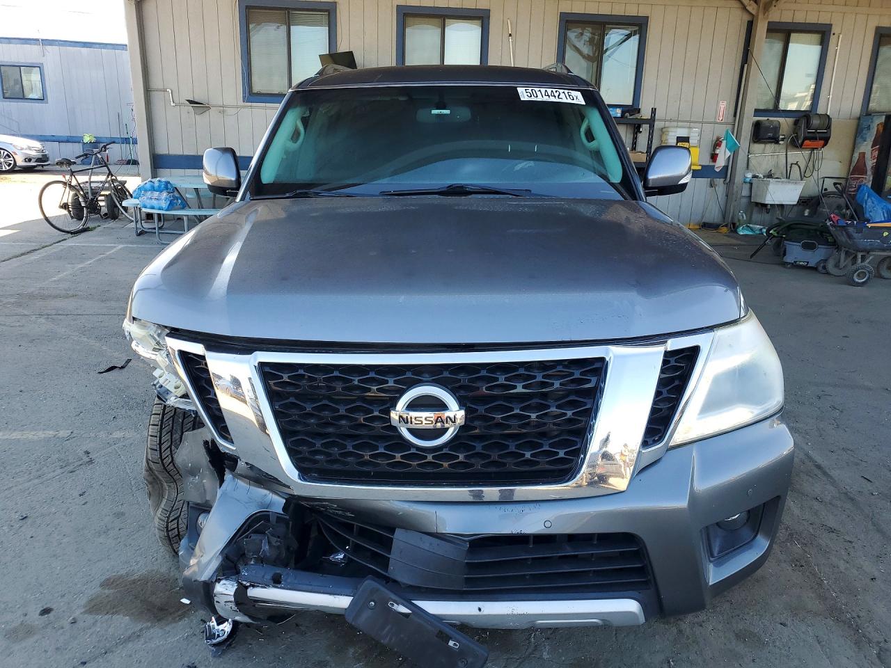 Nissan Armada Sv