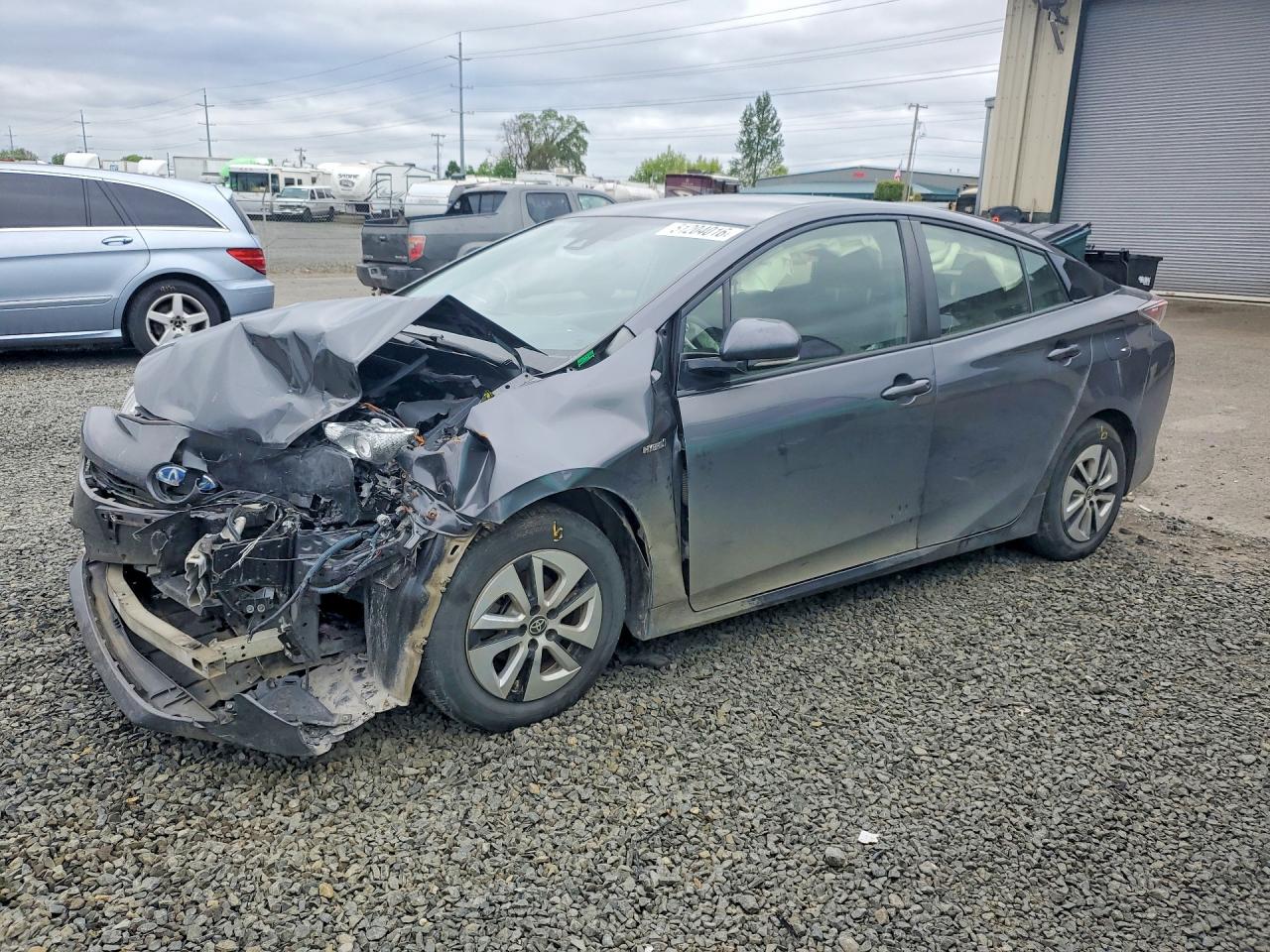 Salvage Toyota Prius Image