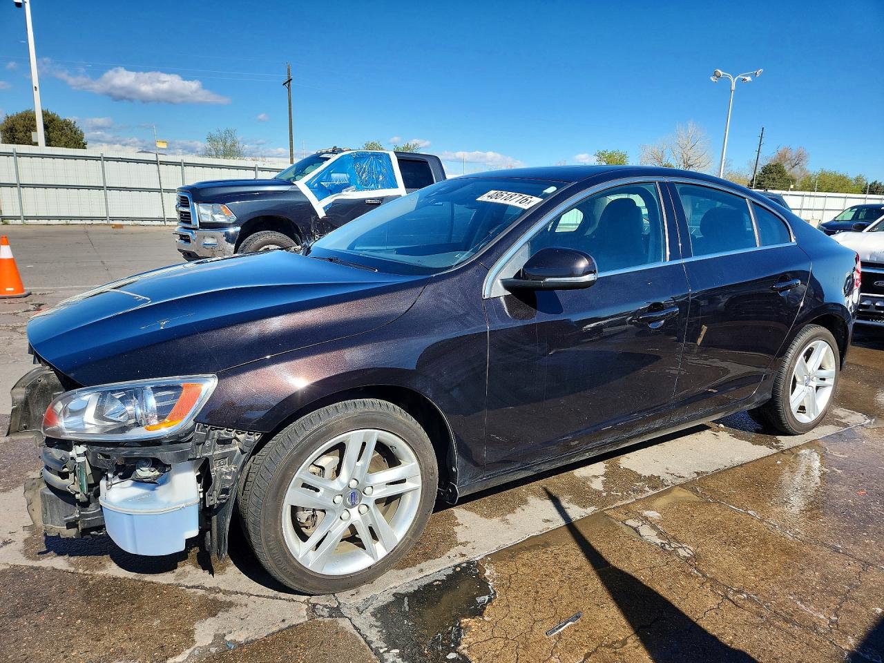 Salvage Volvo S60 Image