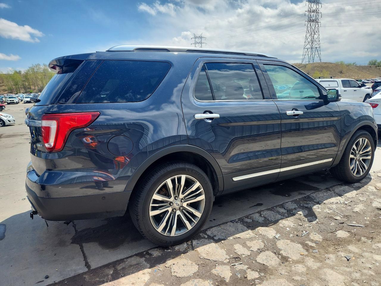 Ford Explorer Platinum