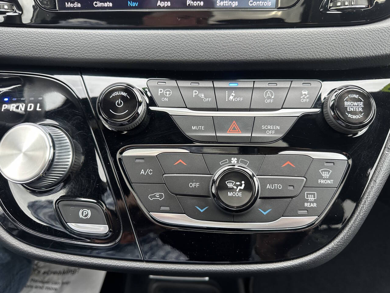 Chrysler Pacifica Launch Edition Awd 4dr Mini Van