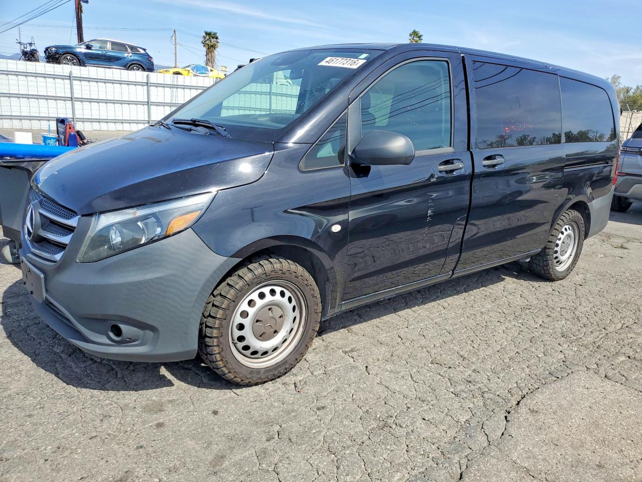 Salvage Mercedes-Benz Metris Image