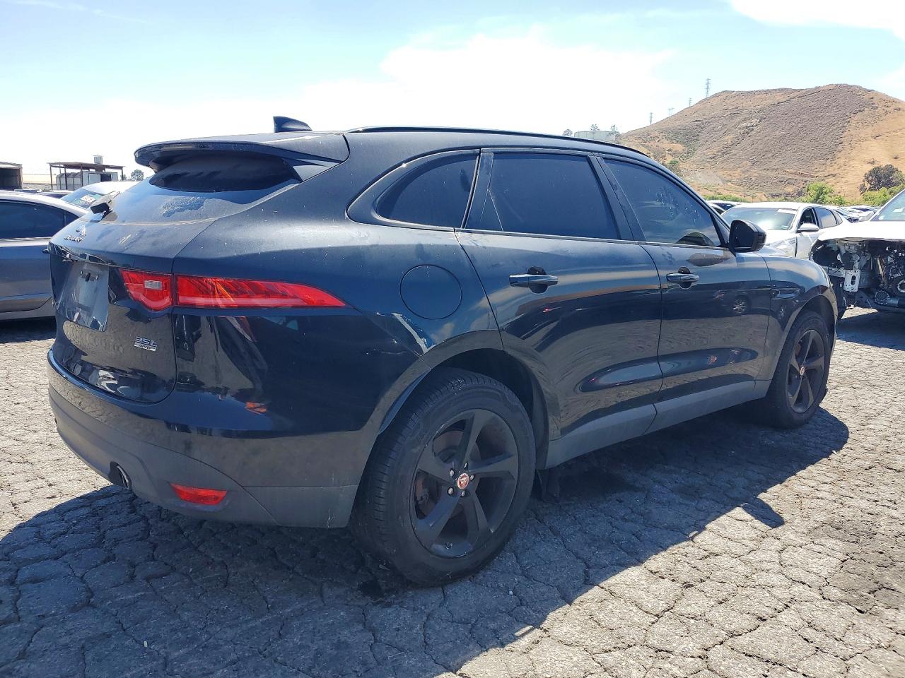 Jaguar F-PACE Premium