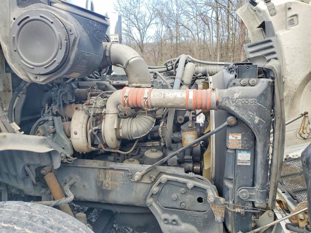 Peterbilt 587