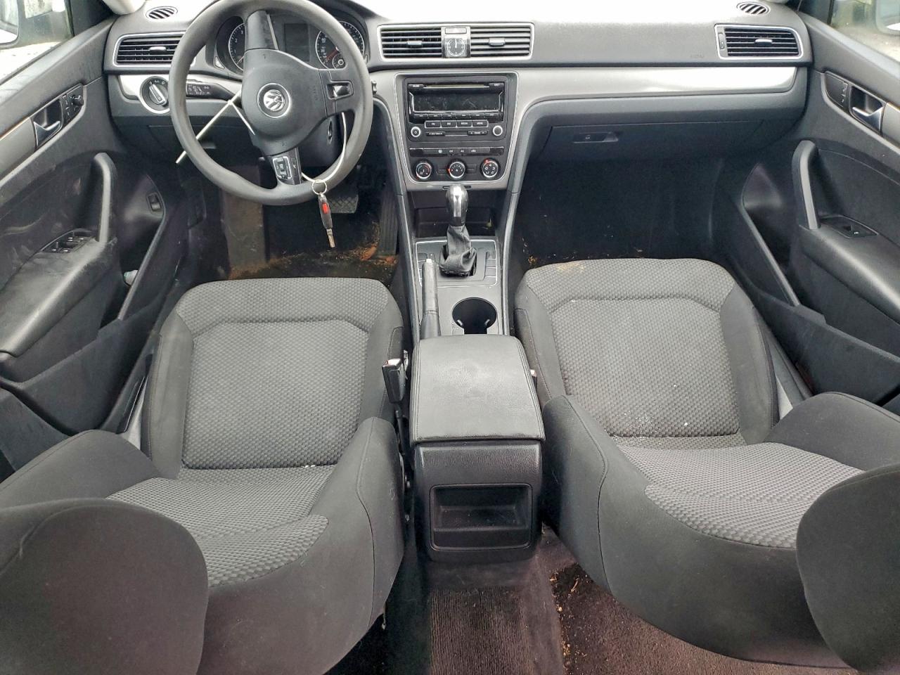 Volkswagen Passat S