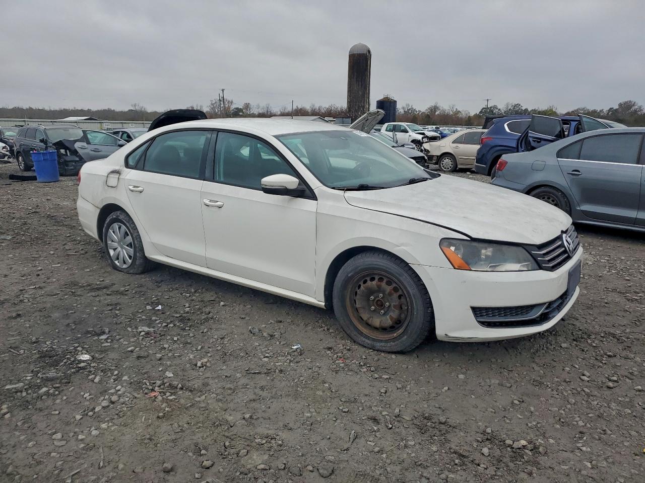Volkswagen Passat S