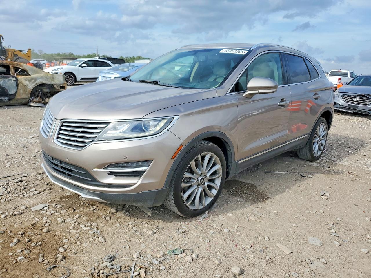 Salvage Lincoln MKC Image