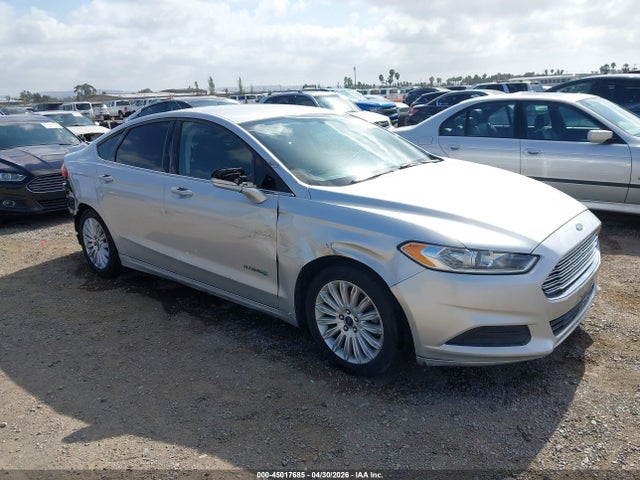 Salvage Ford Fusion Image
