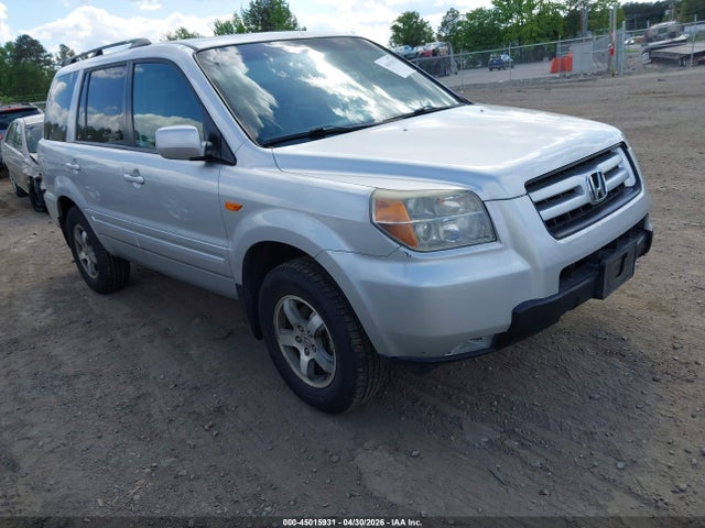 Salvage Honda Pilot Image
