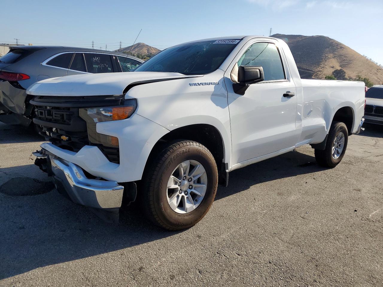 Salvage Chevrolet Silverado Image