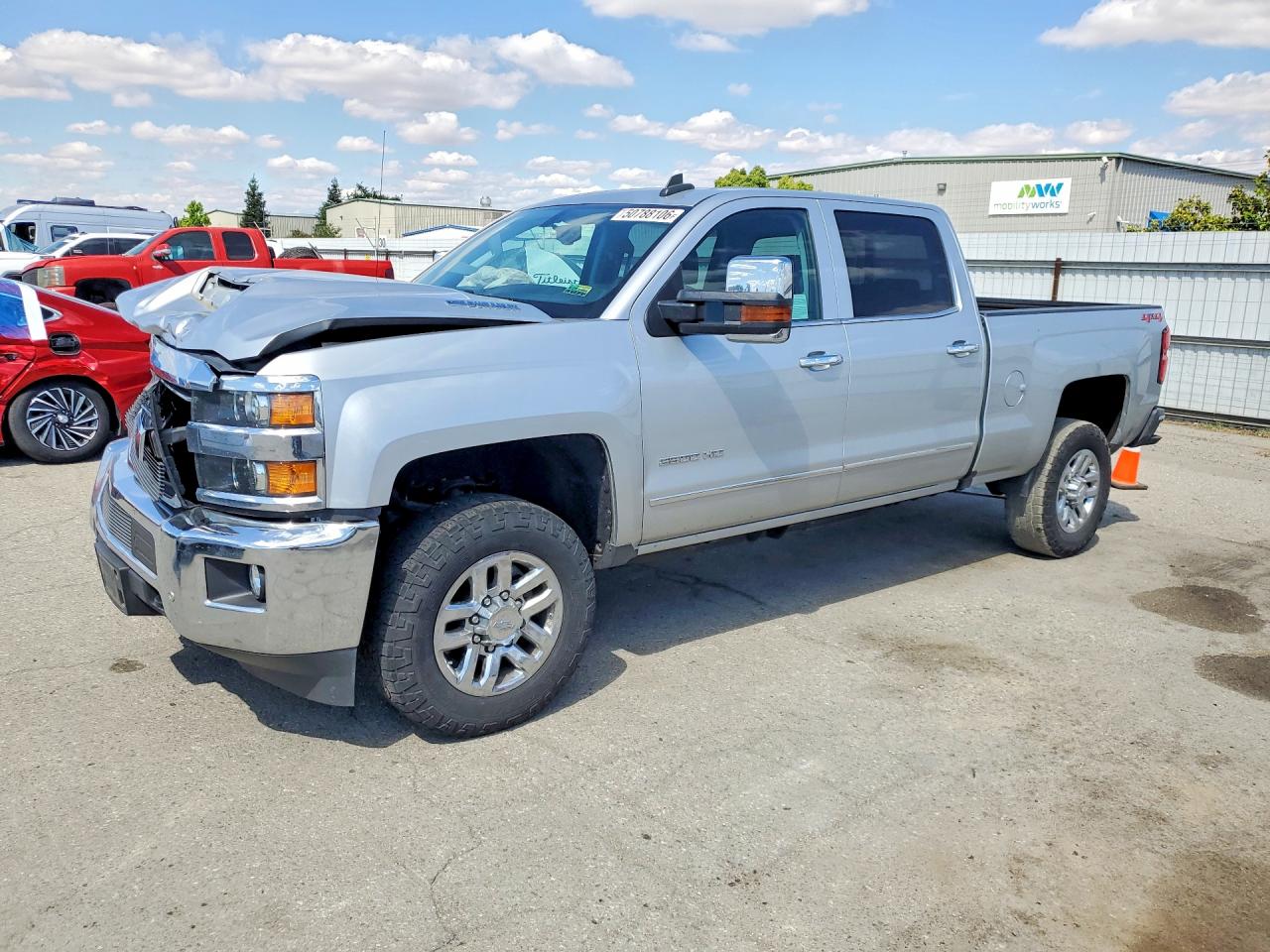 Salvage Chevrolet Silverado Image