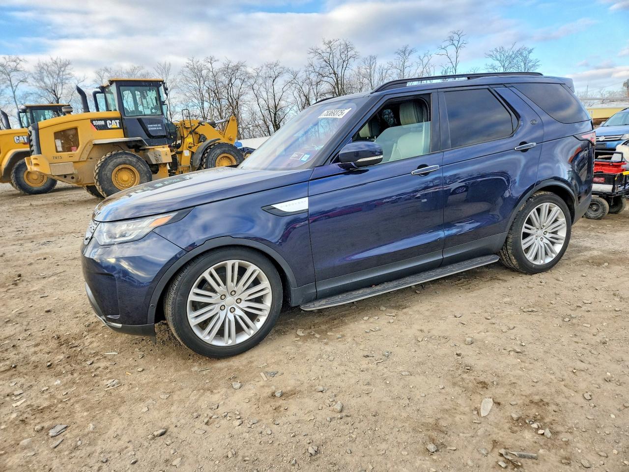 Salvage Land Rover Discovery Image