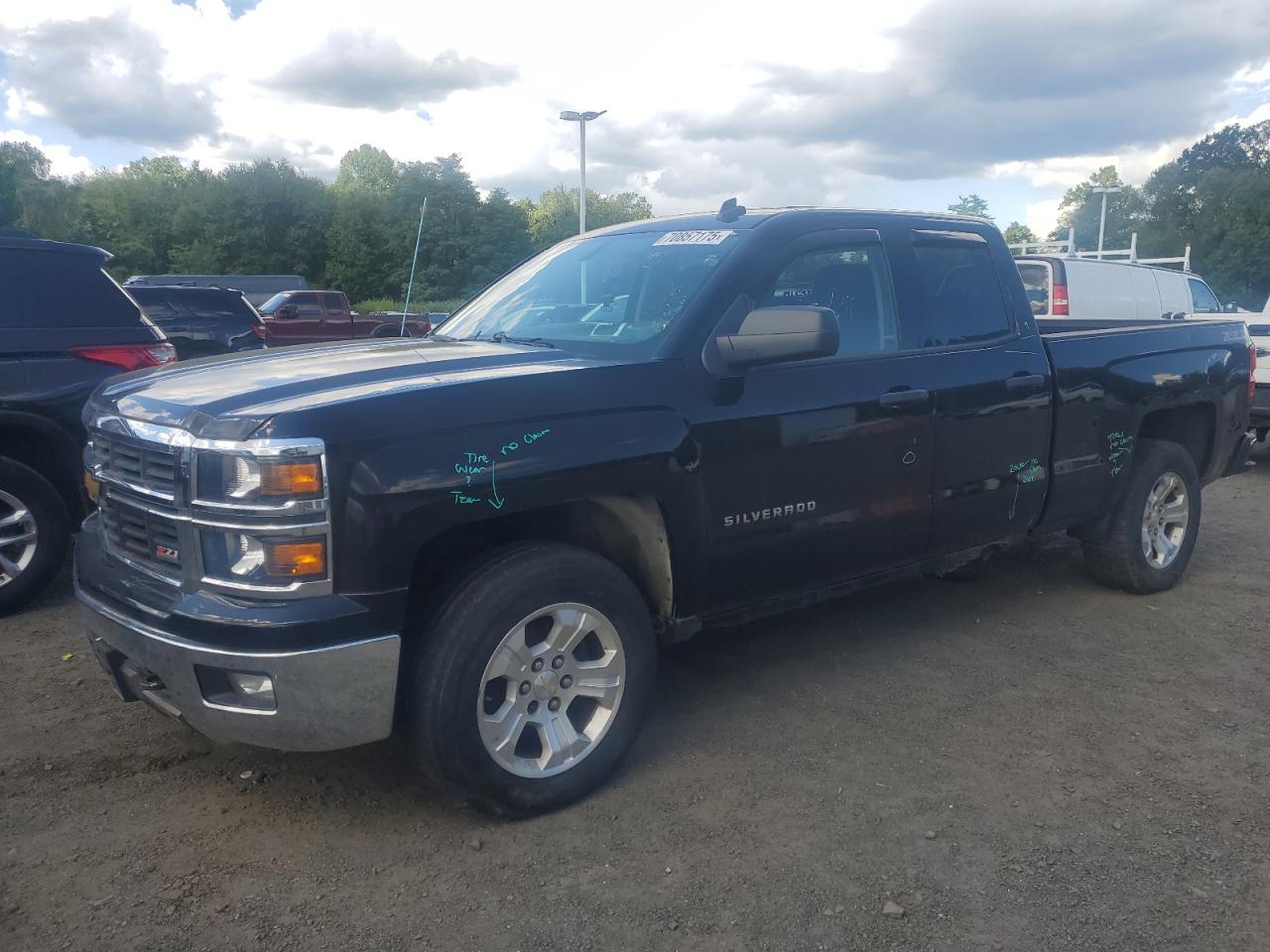 Salvage Chevrolet Silverado Image