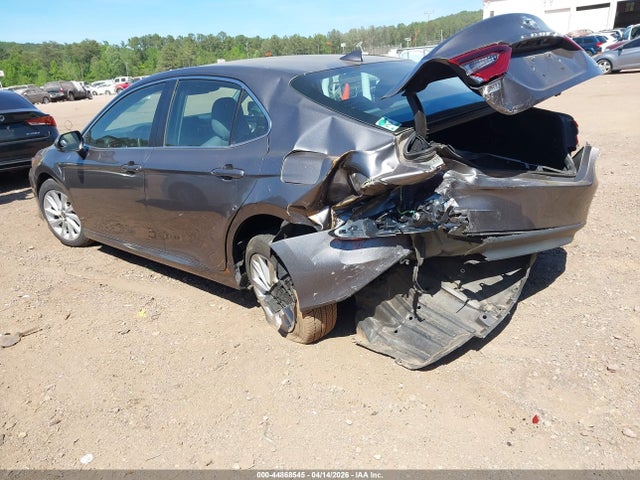 Toyota Camry Le