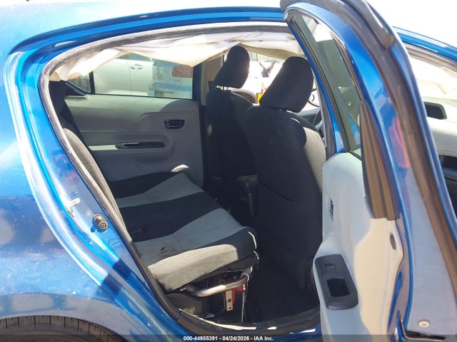 Toyota Prius c Two