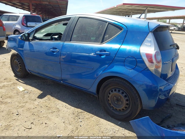 Toyota Prius c Two