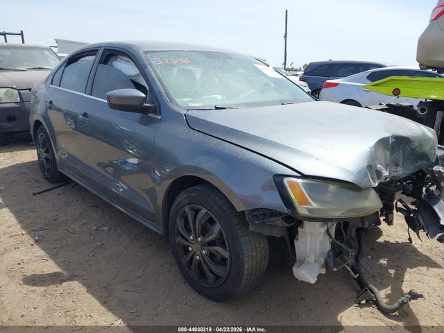 Salvage Volkswagen Jetta Image